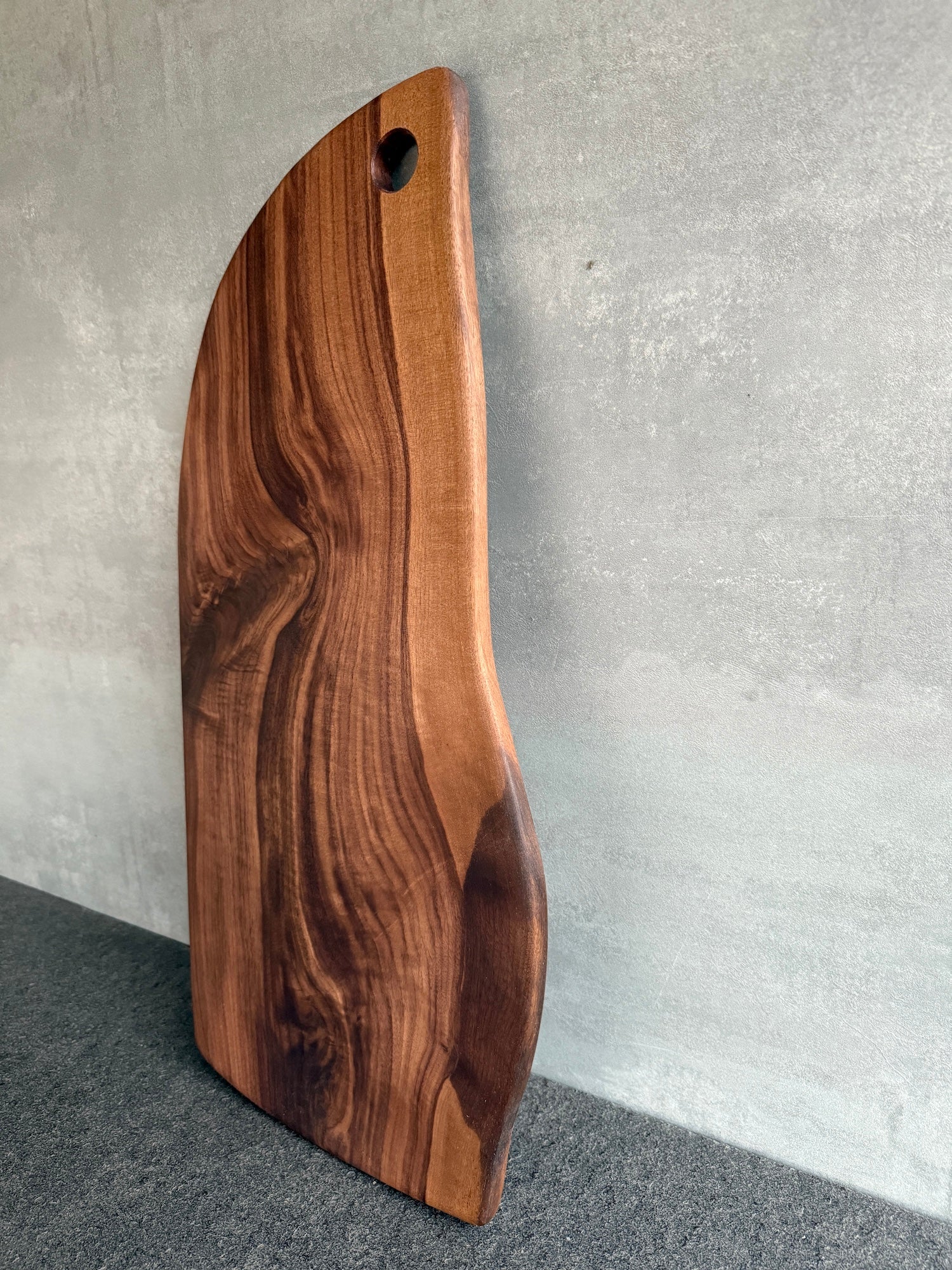 Spessartbrett Servierbrett aus Nussbaum in Vollholz