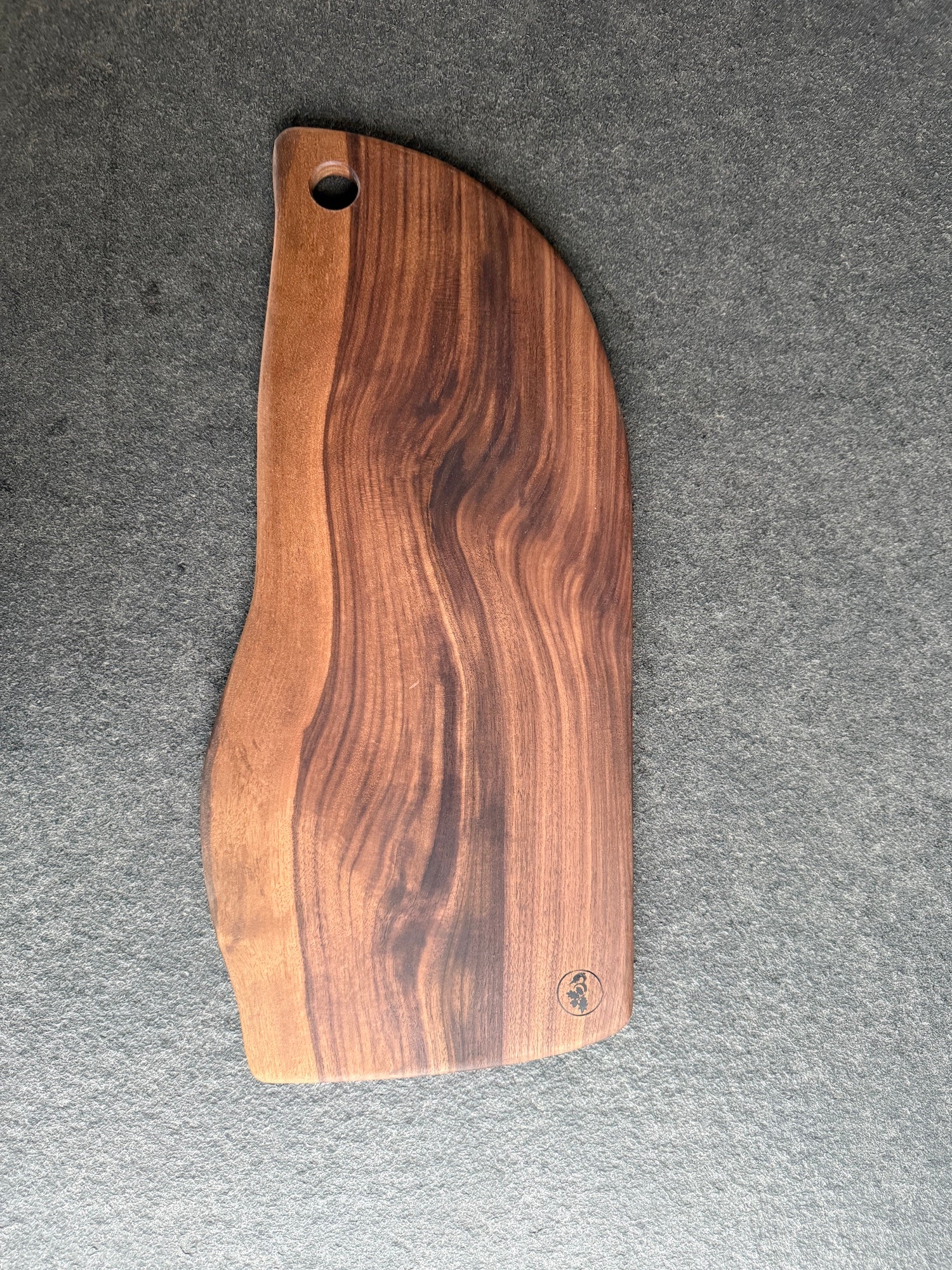 Nussbaum Massivholz Sevierbrett von Spessartbrett