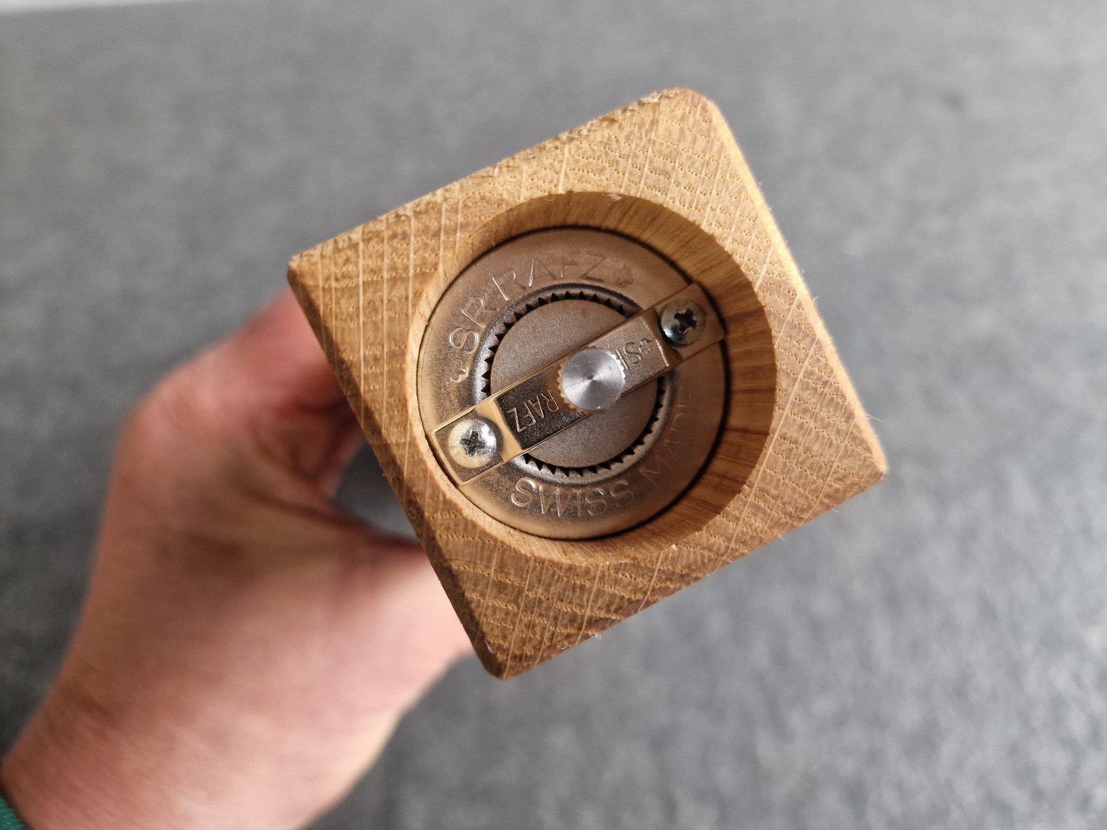 Premium Salzmühle • 18 cm • hochwertiges Strässler Schneidewerk