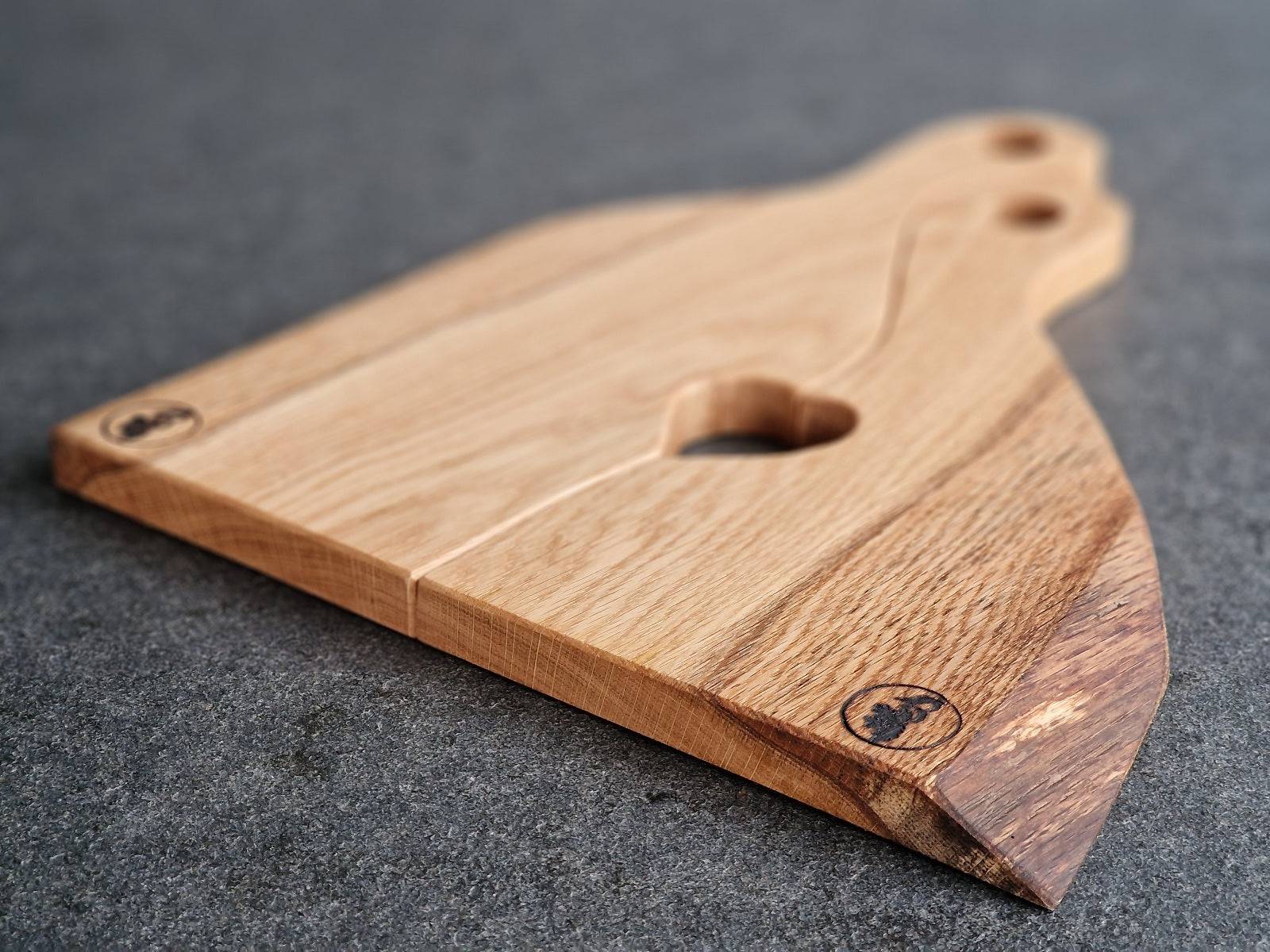 Detailansicht Partnerbrett 2 in einem mit einem ausgefrästen Herz in der Mitte.