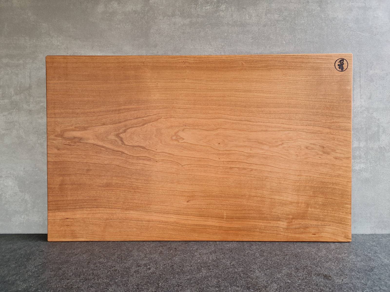 Kirschbaum aus einem Stück Holz: Schneideblock 6 cm dick
