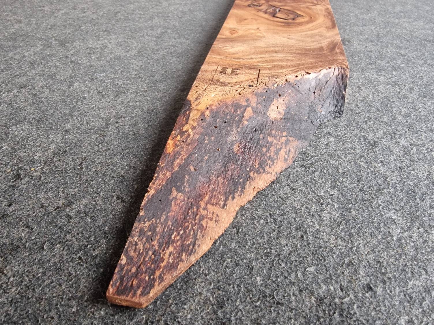 Rüster, Maserulme, magnetische Messerleiste von Haltholz mit 5 starken Magneten.