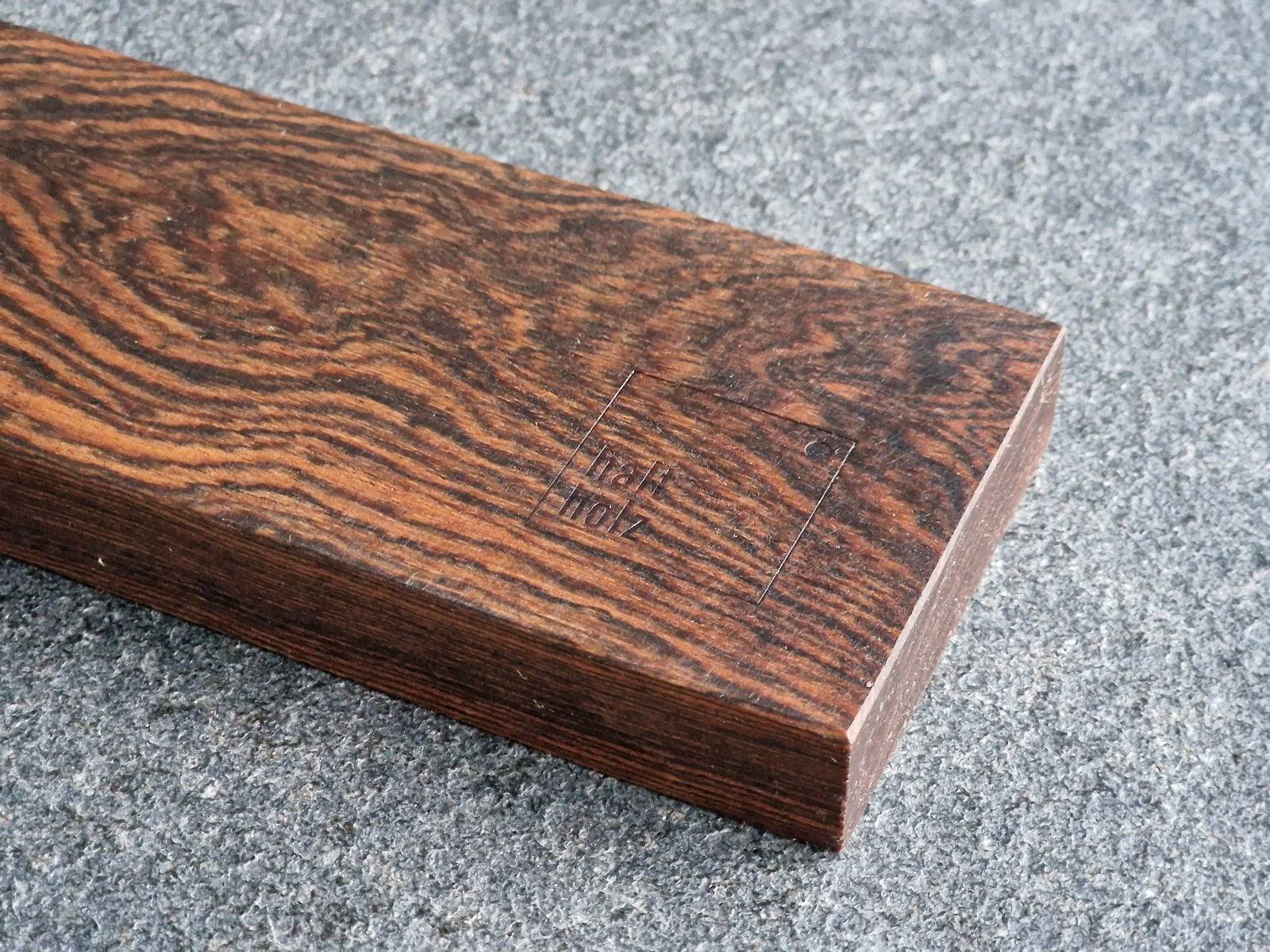 Bocote Wandhalter für 6 Messer Detailbild.