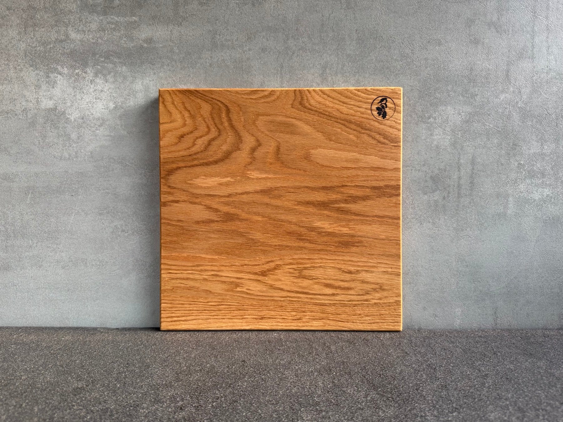 Massives Holzbrett aus Eiche, handgemacht im Spessart