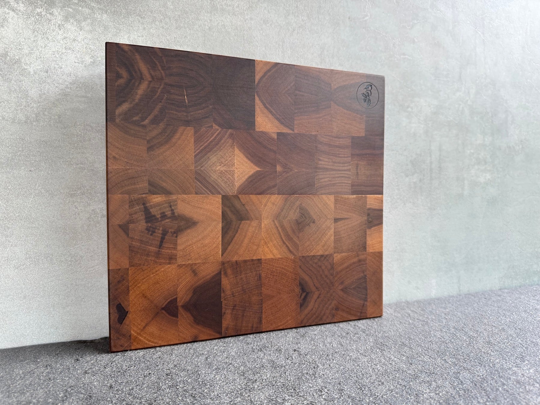 Eiche & Nussbaum - Kleine Schneideblöcke aus Stirnholz