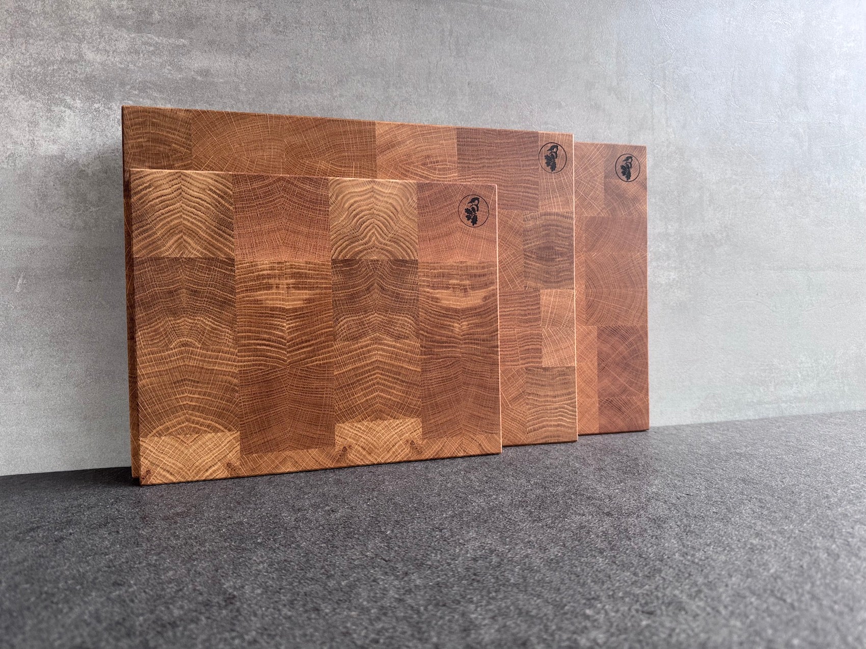 Stirnholz Schneidebrett 2,5 cm dick in Eiche und Nussbaum