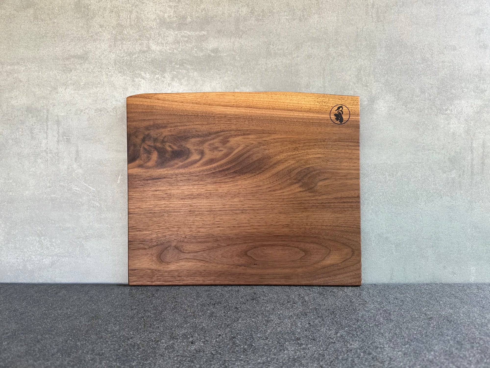 Schneidebretter mit Jahresringen, aus einem Stück Nussbaum - Spessartbrett