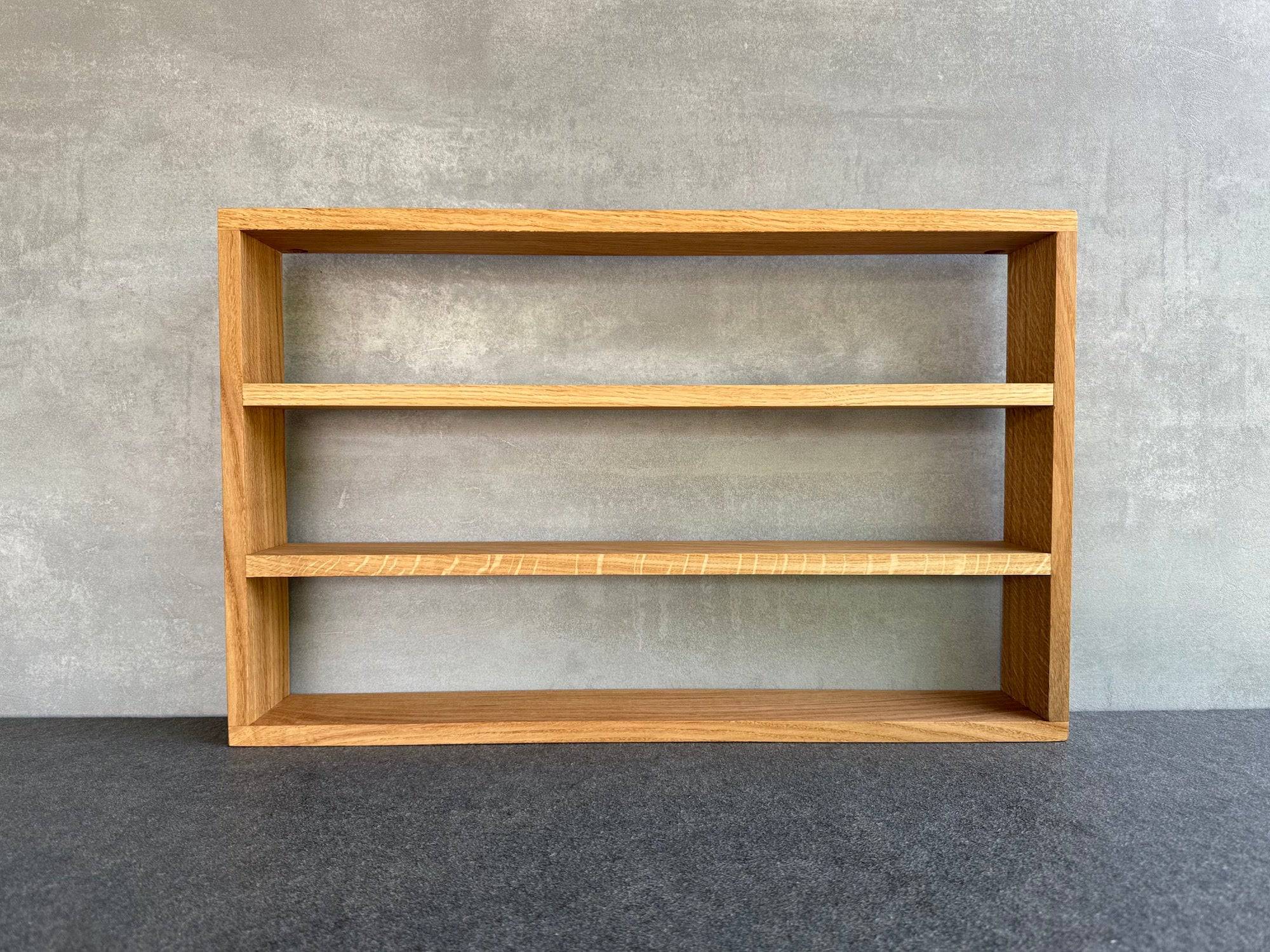 Gewürzregal, Regal System, aus Spessart Eiche. Mit 3 Regalböden.