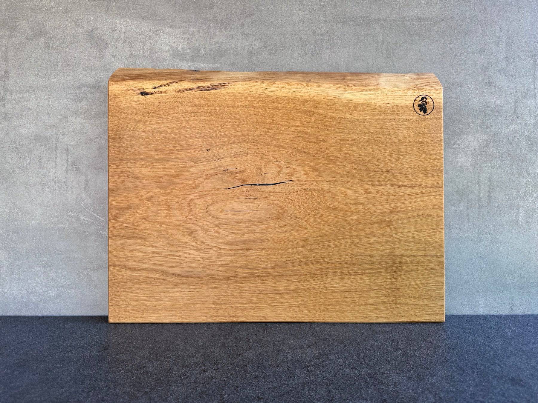 Brotbrett / Schneidebrett mit Jahresringen und Baumkante - Spessartbrett