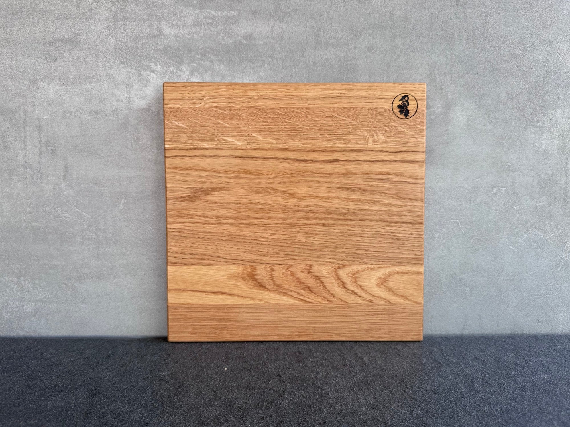 Brotbrett / Schneidebrett, quadratisch, Eiche massiv (Vorbestellung) - Spessartbrett