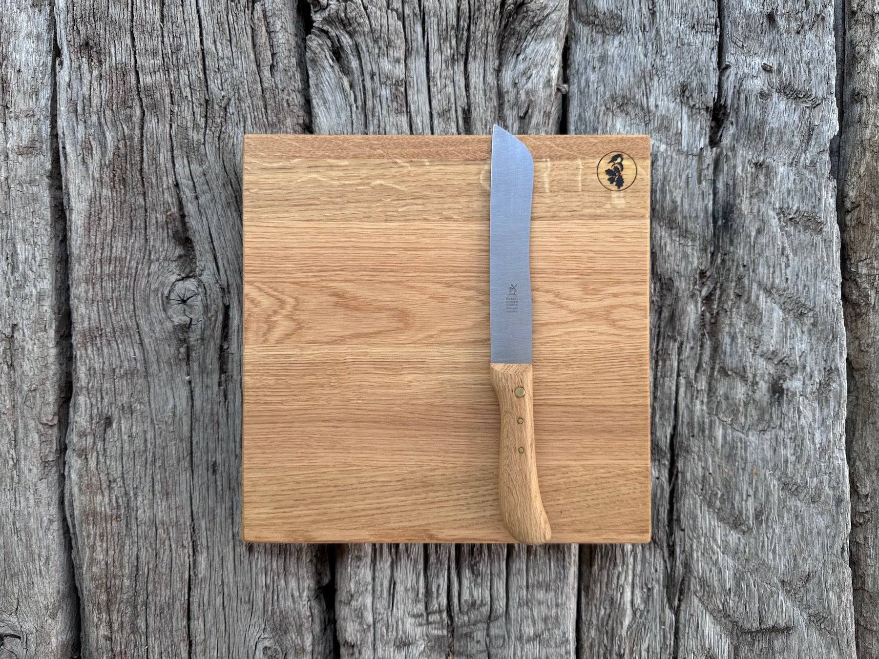 Brotbrett / Schneidebrett, quadratisch, Eiche massiv (Vorbestellung) - Spessartbrett