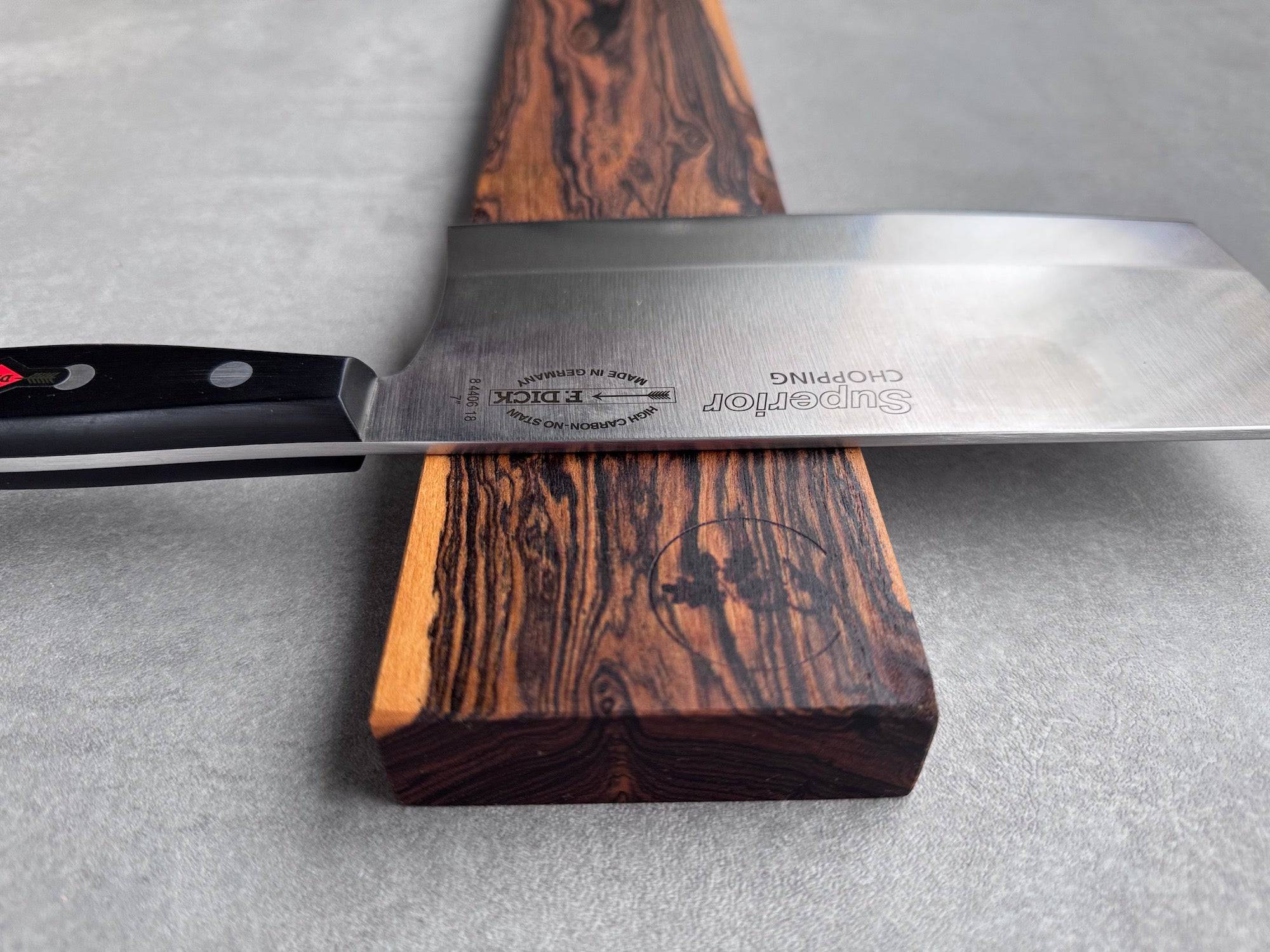 Magnetischer Messer Wandhalter aus Bocote - Spessartbrett