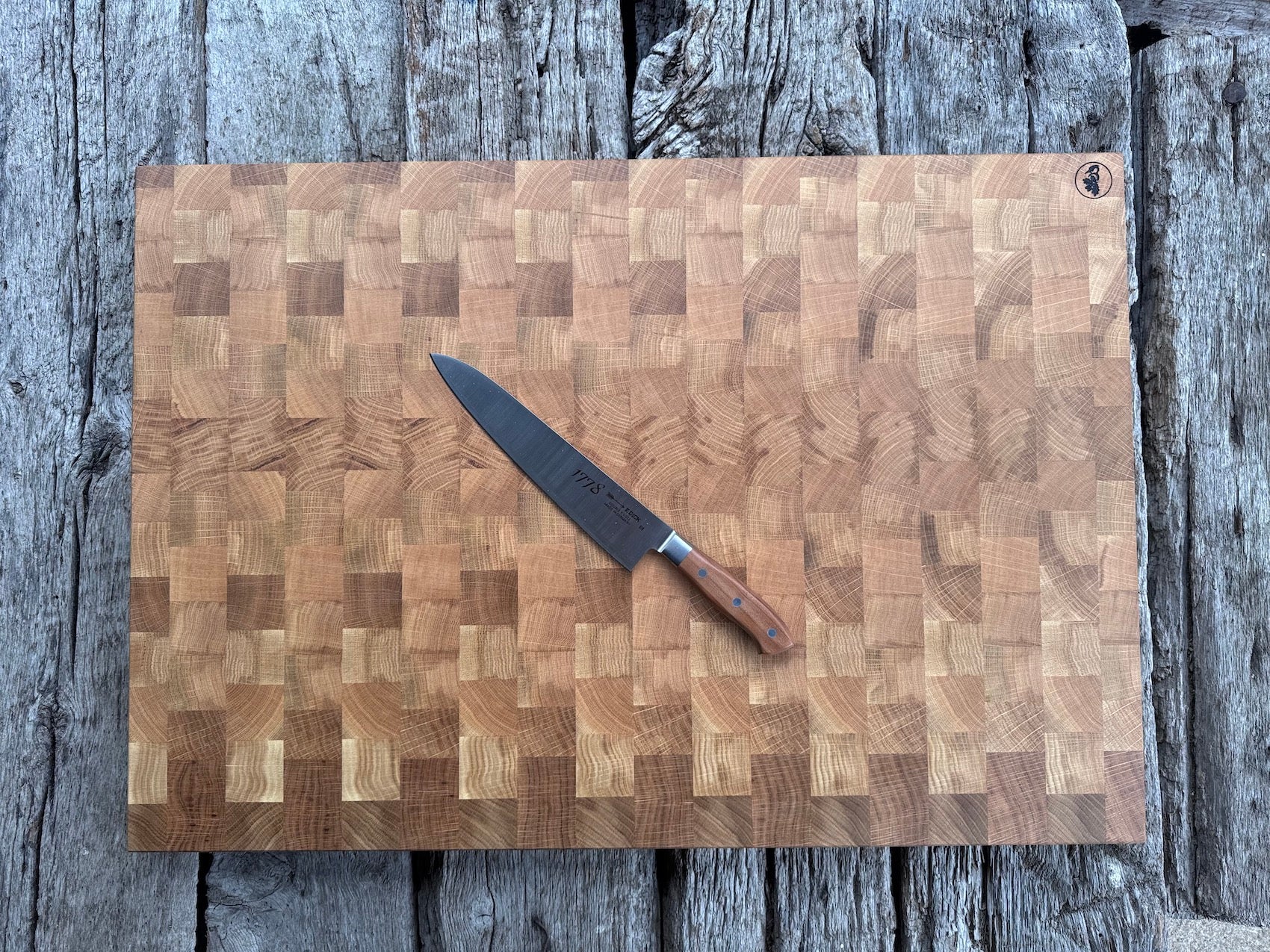 Rückseite Eiche Hirnholz Schneideblock