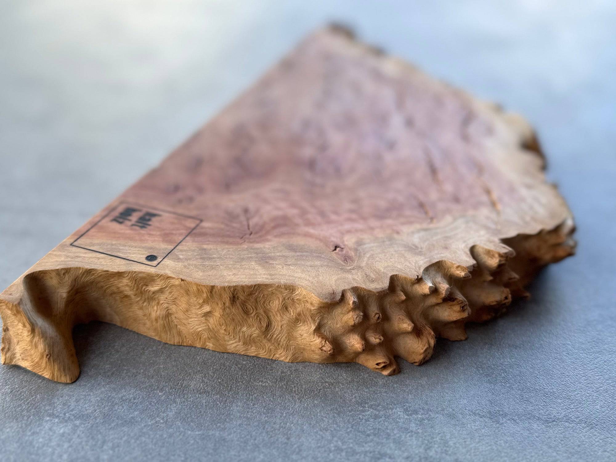 Detailansicht australischer Goldfield. Magnetische Messerleiste.