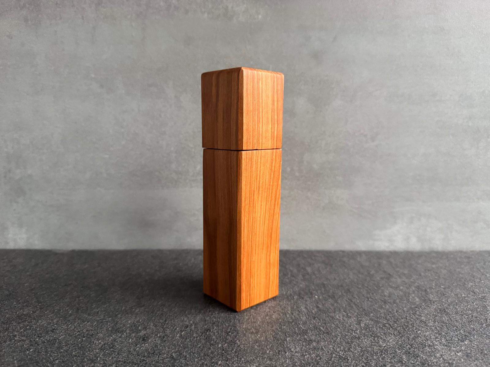 Kirschbaum Salzmühle mit Strässler Mahlwerk