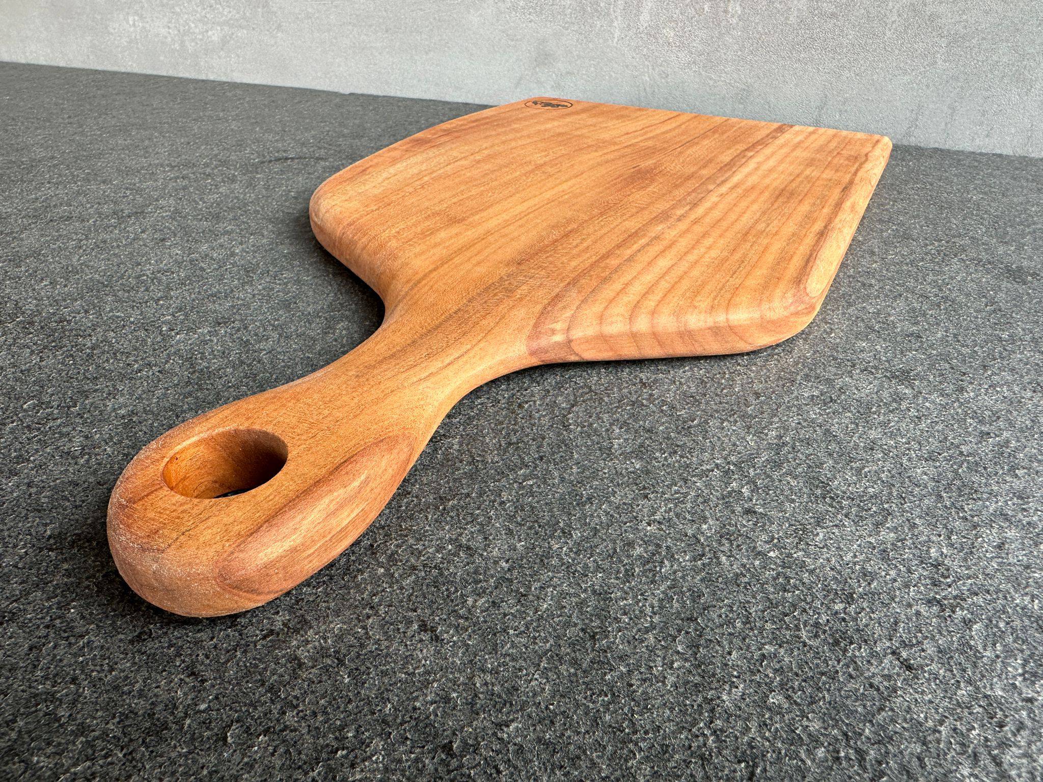 Kirschbaum Schneidebrett mit Griff #1030063 - Spessartbrett