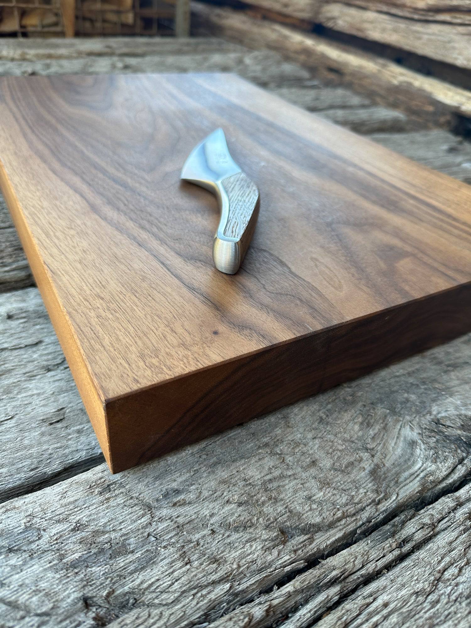 Nussbaum Schneideblock mit Baumkante - Spessartbrett