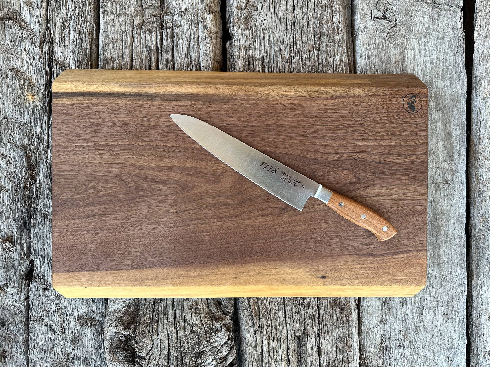 Nussbaum Schneidebrett 55 x 35 x 4,5 cm - Spessartbrett