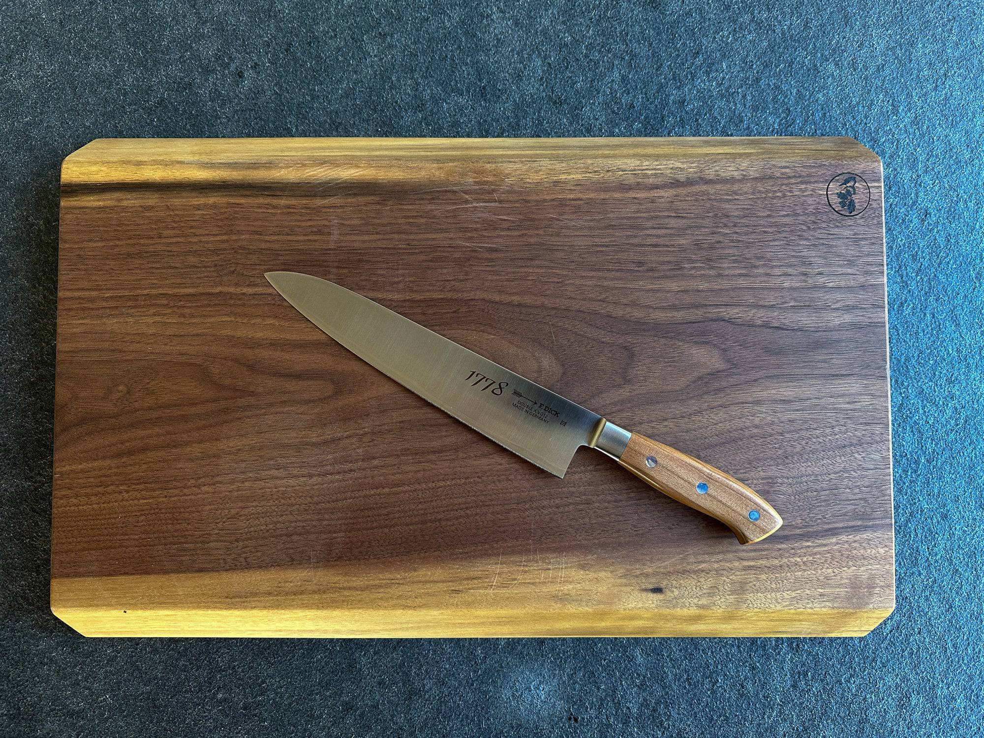 Nussbaum Schneidebrett 55 x 35 x 4,5 cm - Spessartbrett