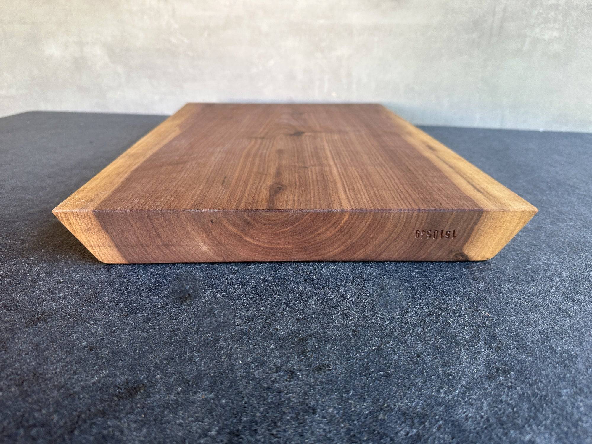 Nussbaum Schneidebrett 55 x 35 x 4,5 cm - Spessartbrett