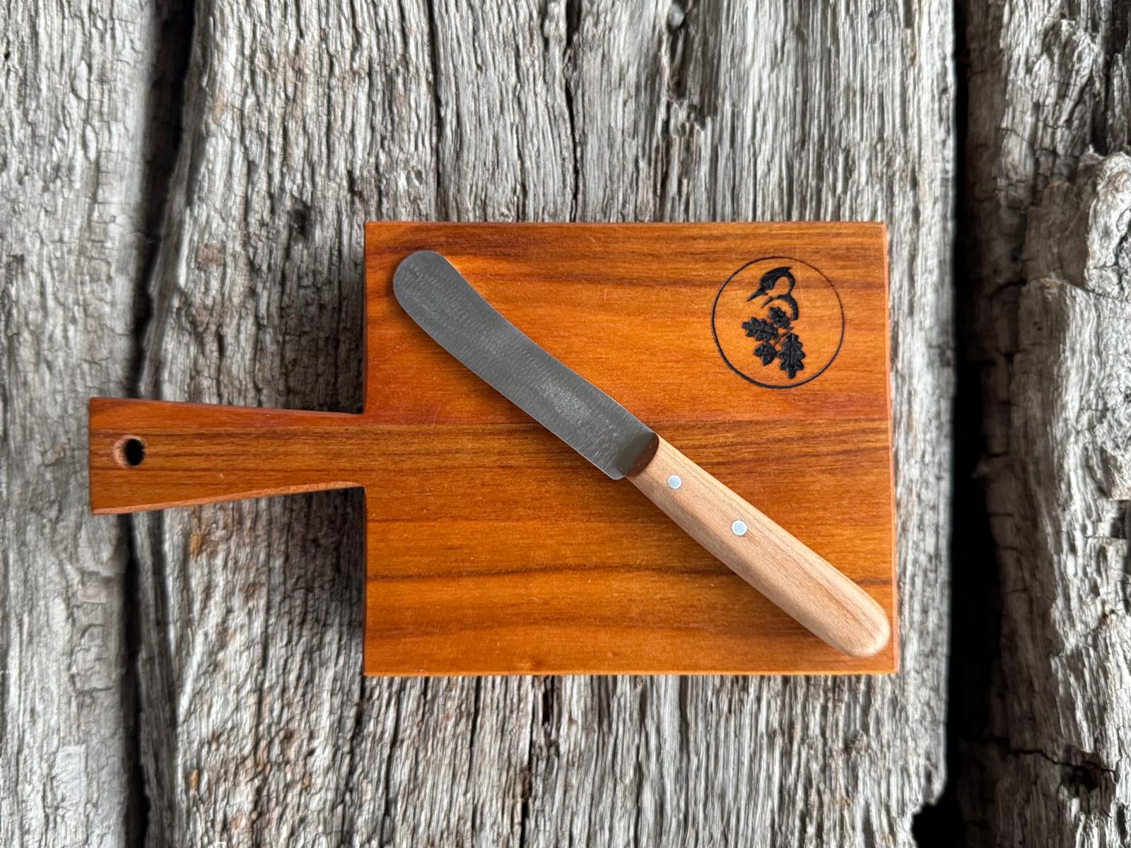 Amuse Gueule Holzbrett mit Stiel und Windmühlenmesser Buttermesser - Spessartbrett