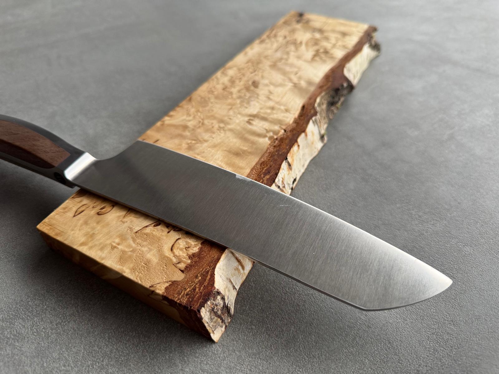 Detailansicht der Baumrinde einer karibischen Maserbirke Wandmesserleiste.