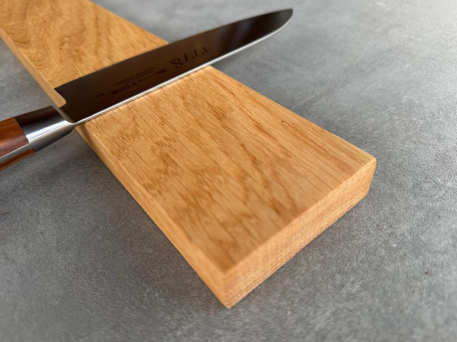 Messerleiste, magnetisch, aus Spessart-Eiche – handgefertigt für 6 Kochmesser - Spessartbrett