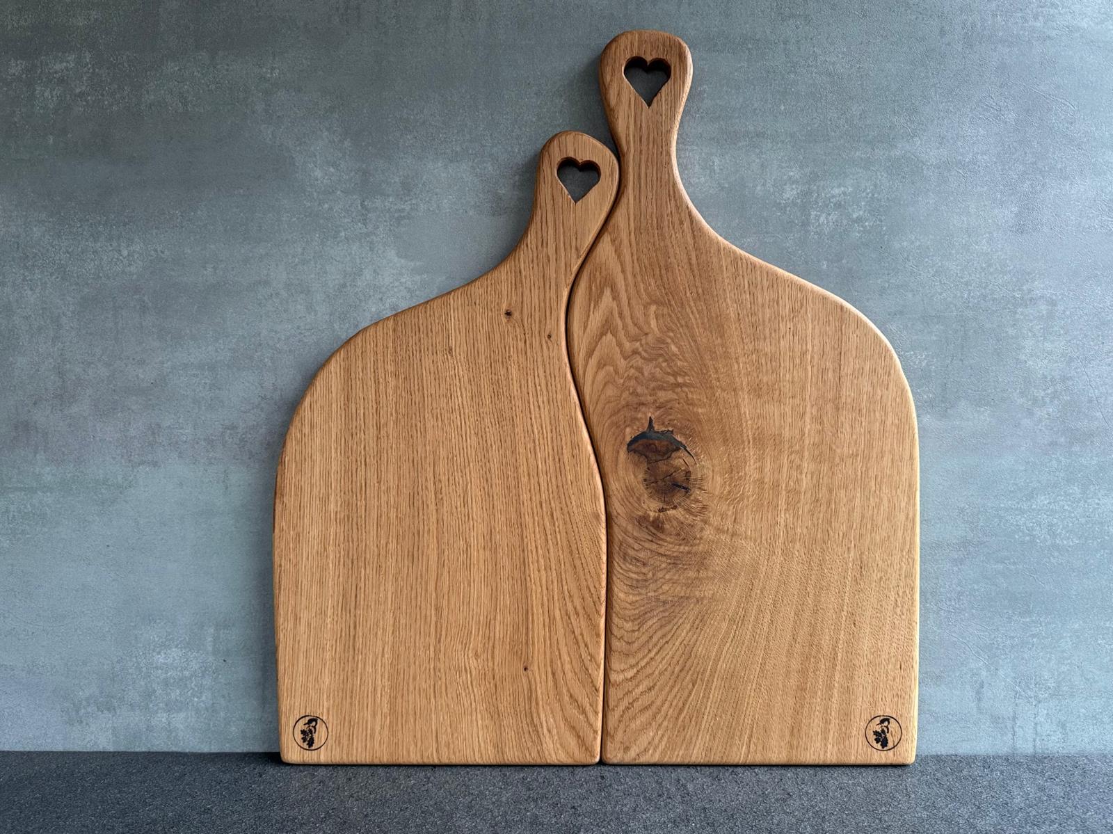 Aus einer Bohle Eiche ein Partnerbrett ineinander verschlungen