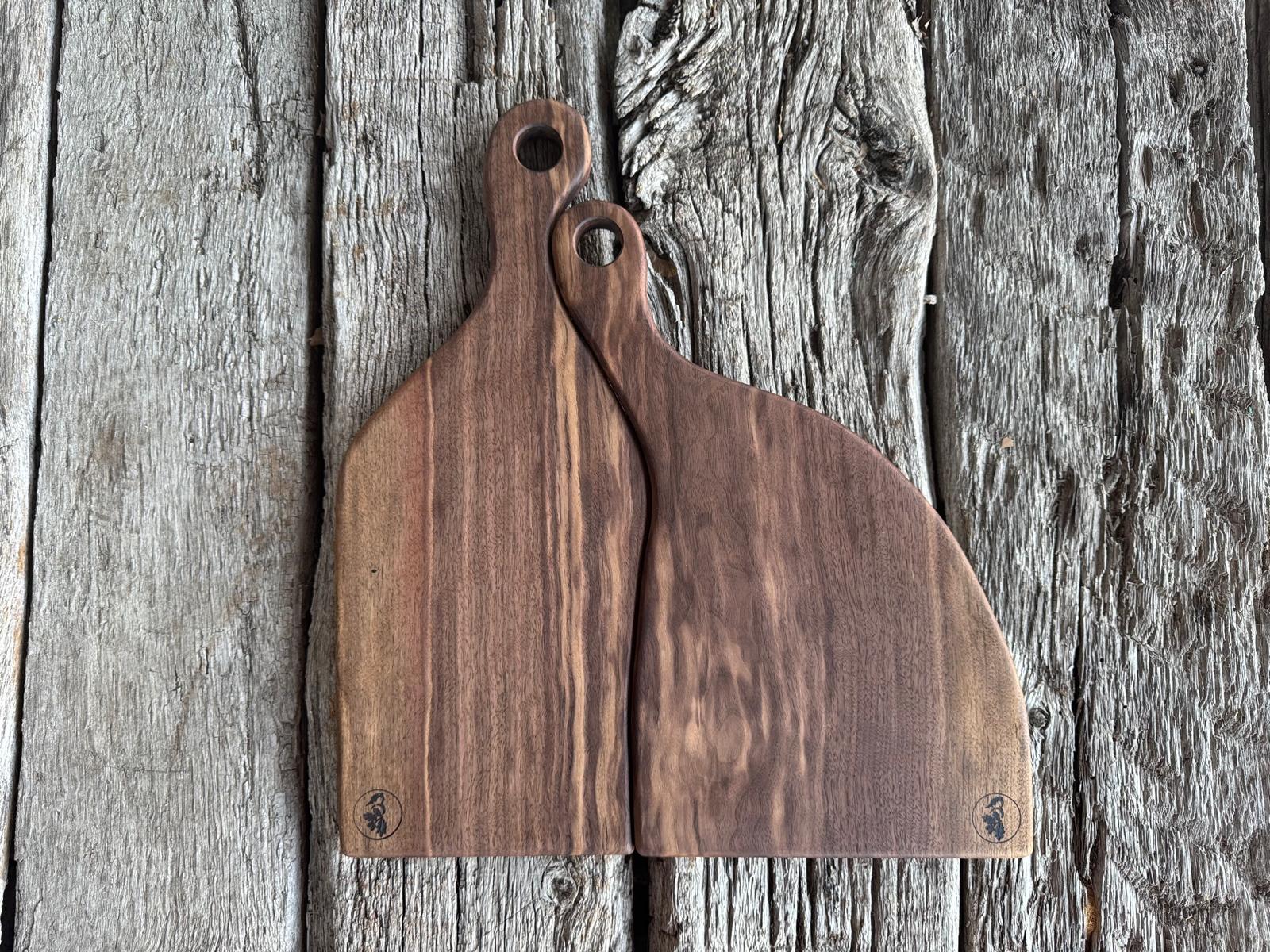 Zweiteiliges Partnerbrett aus einem Stück Nussbaum, No. 1559 - Spessartbrett