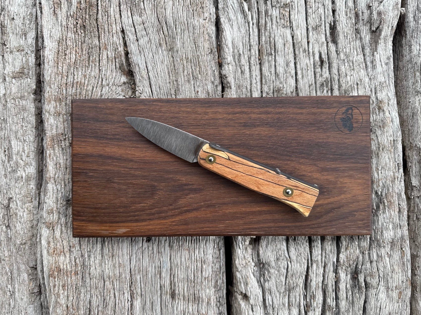 Leichtes Brett aus Raucheiche - Unikat