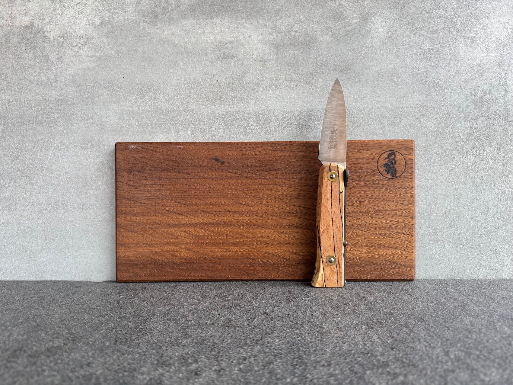 Leichtes Brett aus Raucheiche - Unikat