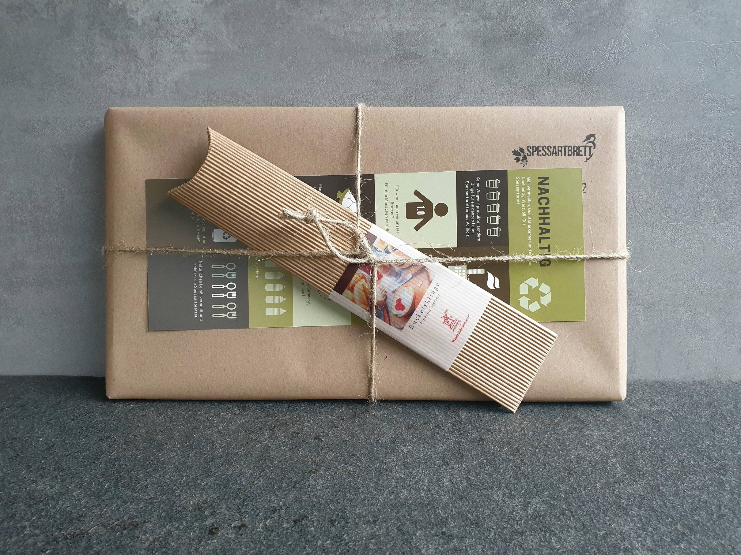 Fertiges Geschenk, nachhaltig verpackt, für einen lieben Kollegen oder Kollegin.