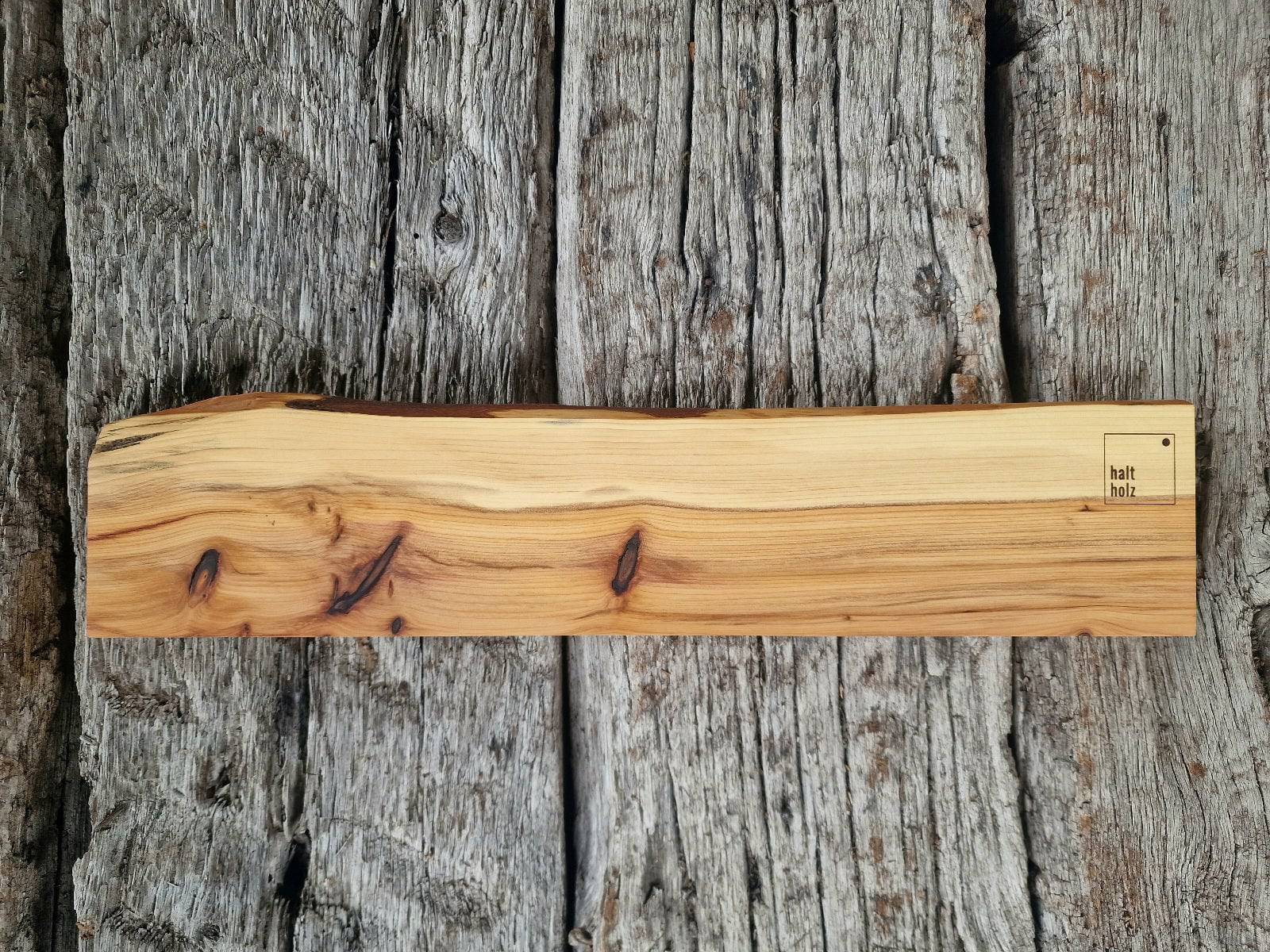 Unikat Messerhalter mit 6 starken Magneten auf alten Eichenbalken.