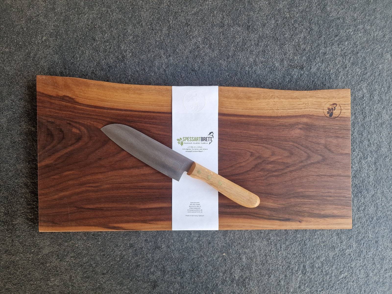 Set Schneidebrett Nussbaum, 1 Baumkante + Santoku, 15401101 - Spessartbrett