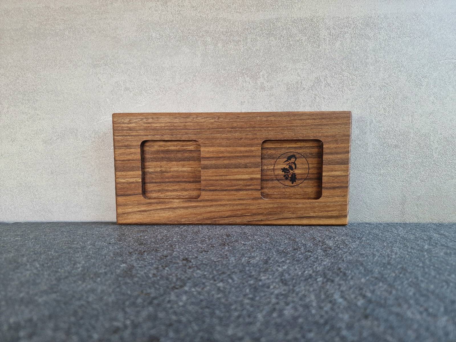 Ovengkol Untersetzer mit 2 Mulden für Salzmühle und Pfeffermühle