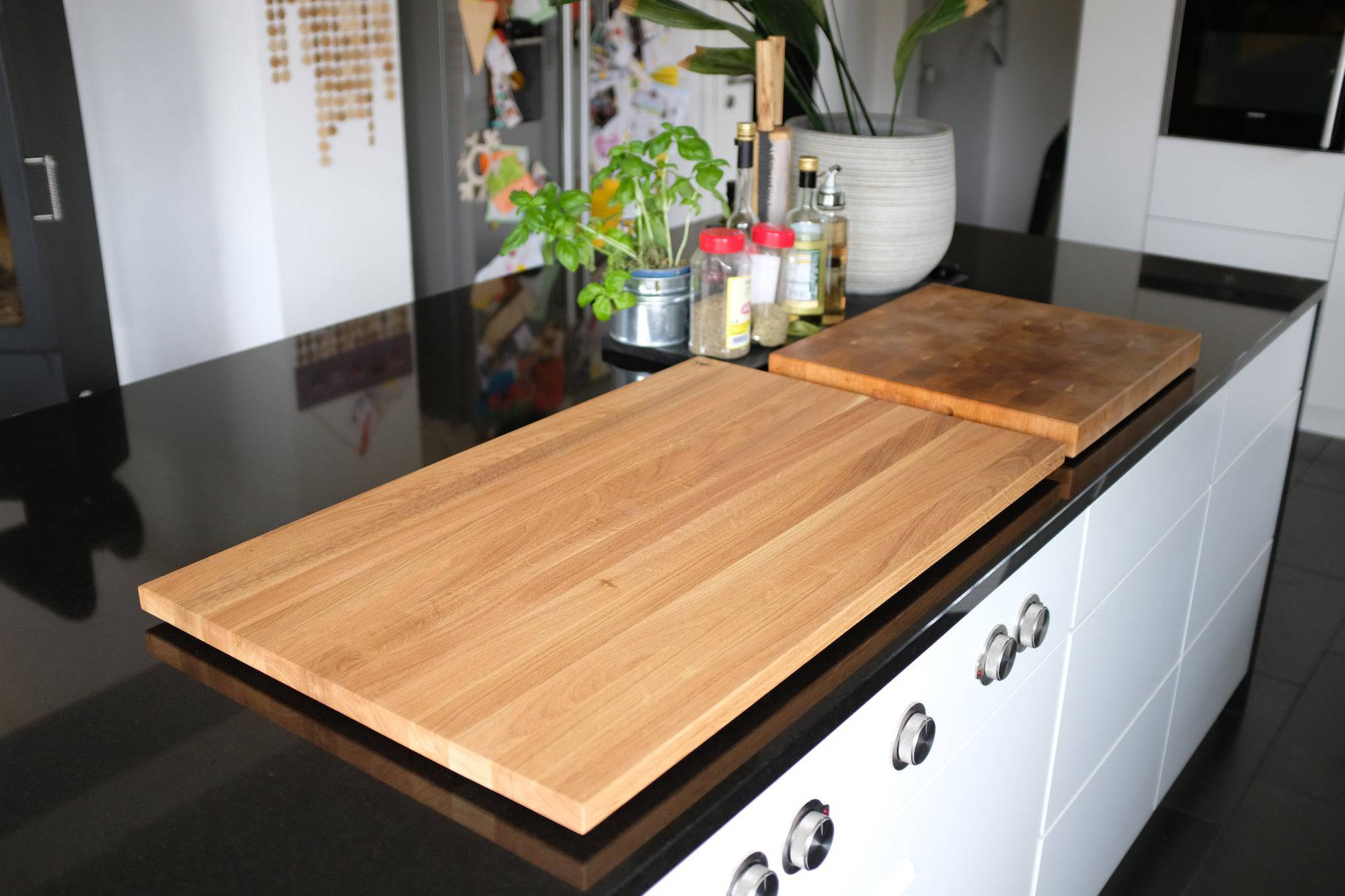 Halbe Ceranfeldabdeckung / Herdabdeckung aus Eiche - Spessartbrett