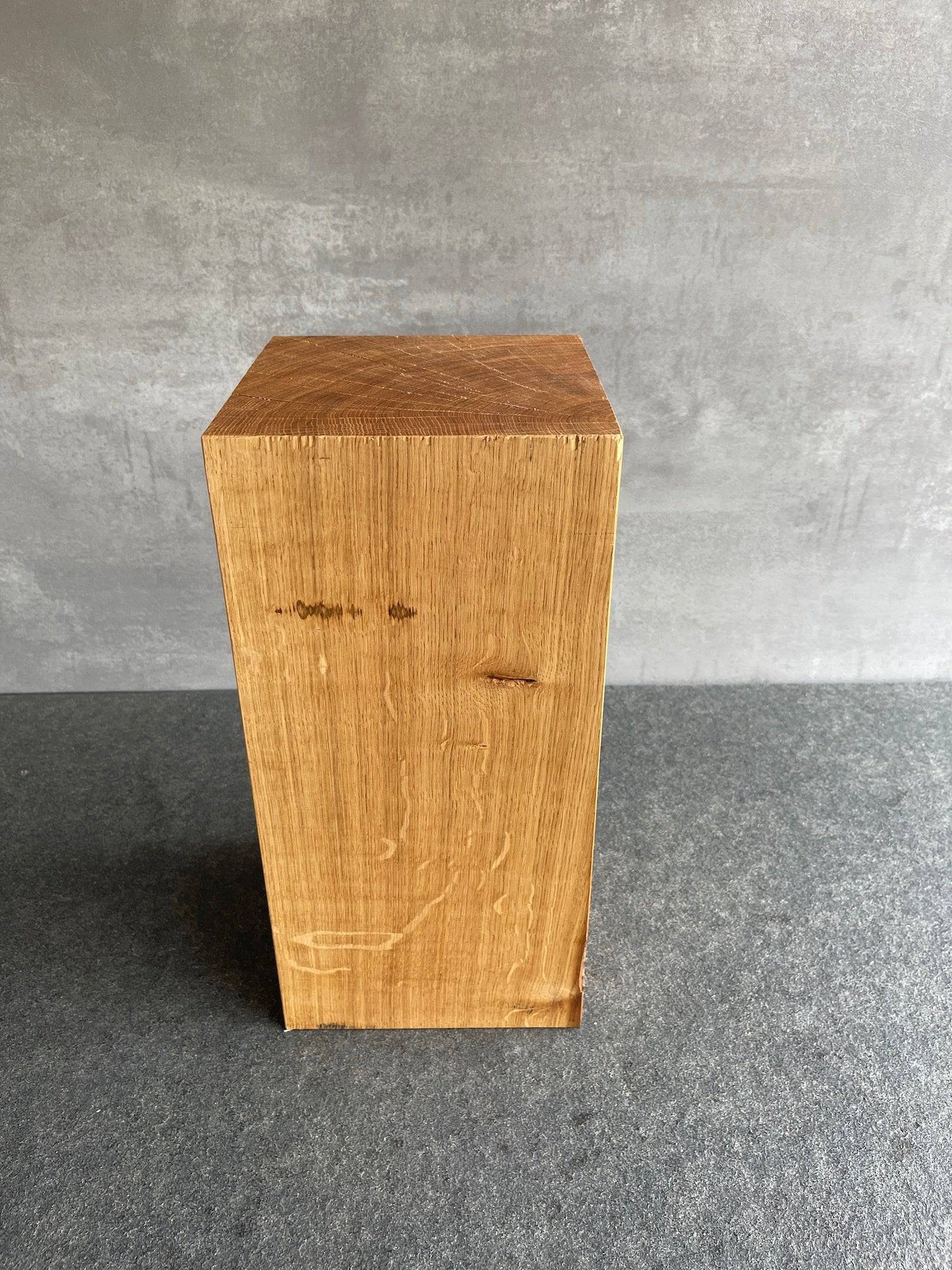 Eichenblock in Säulenform aus Spessarteiche