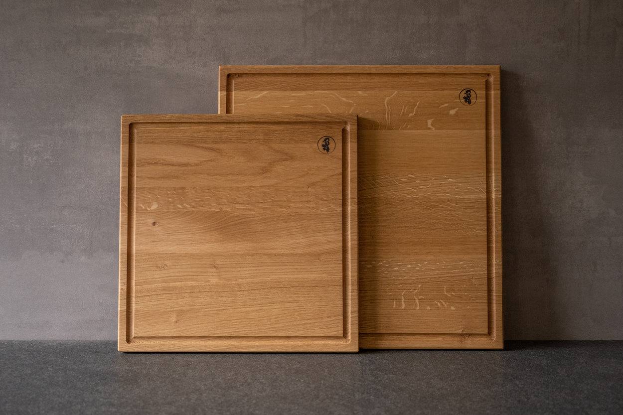 verschiedene Größen Schneidebretter aus Eiche mit Saftrinne