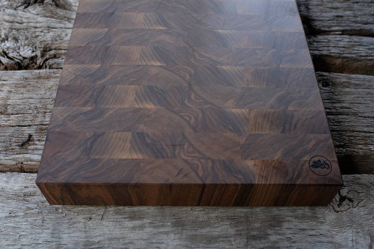 Einzelstück Stirnholz Schneidebrett 60 cm, Nussbaum, Nr. 83 - Spessartbrett