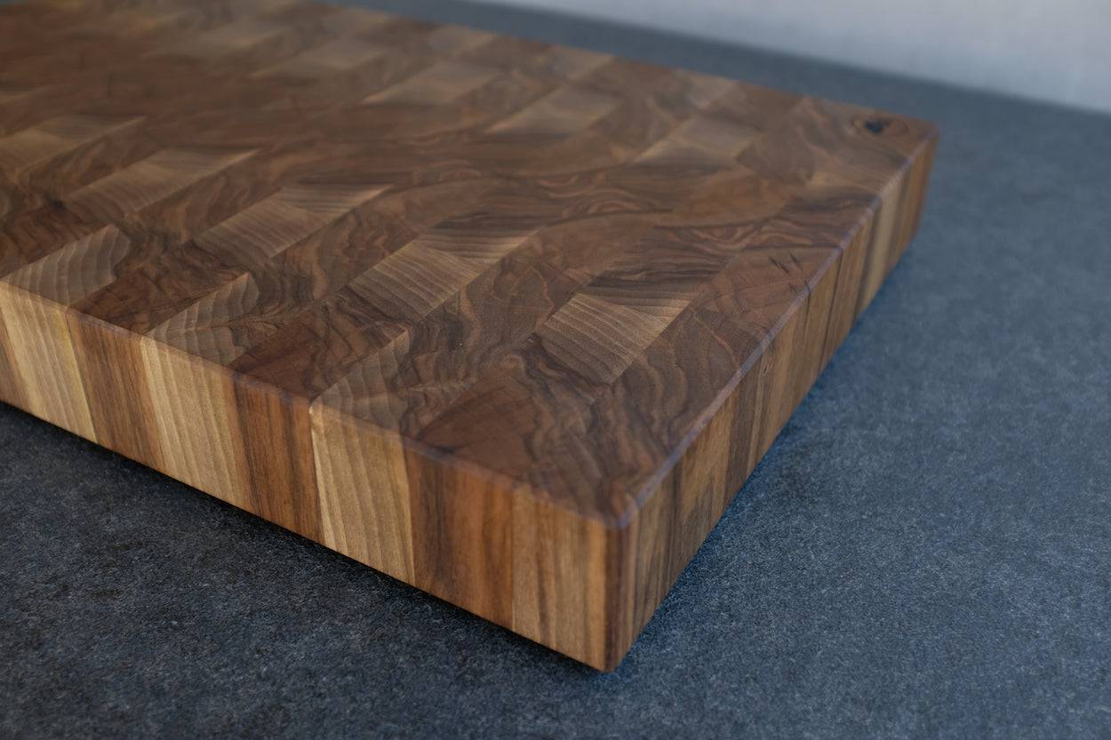 Draufsicht eines Nussbaum Hirnholzblockes
