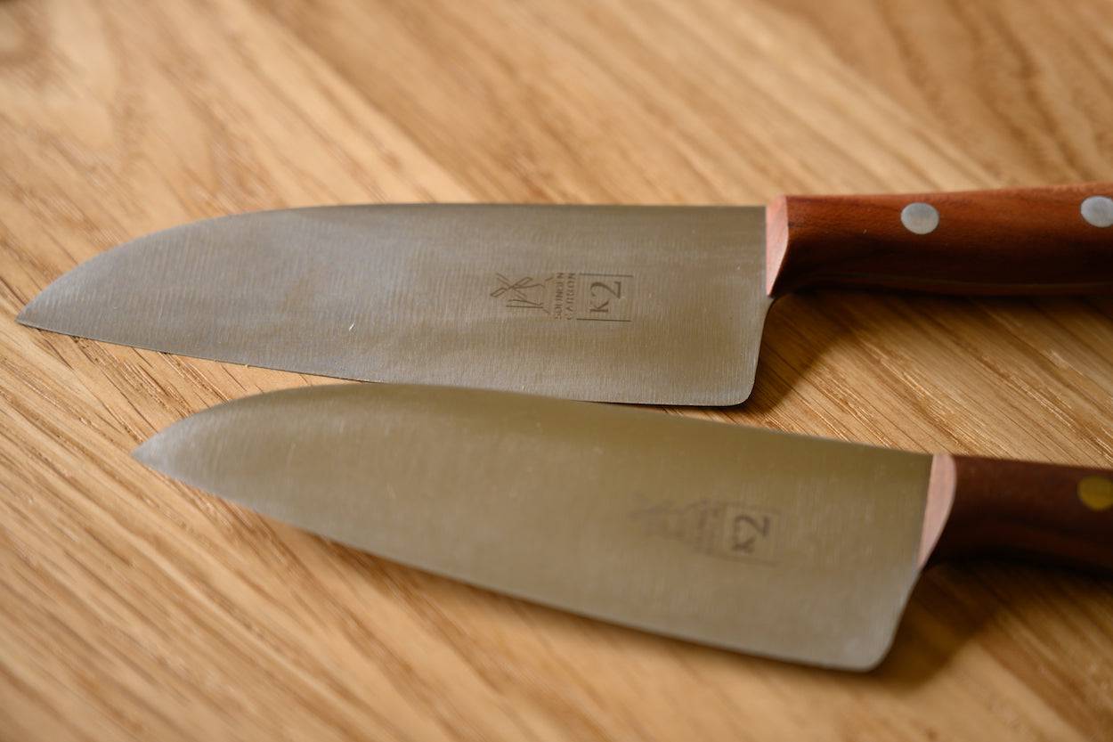 Detailansicht Klingen zwei Vielzweckmesser