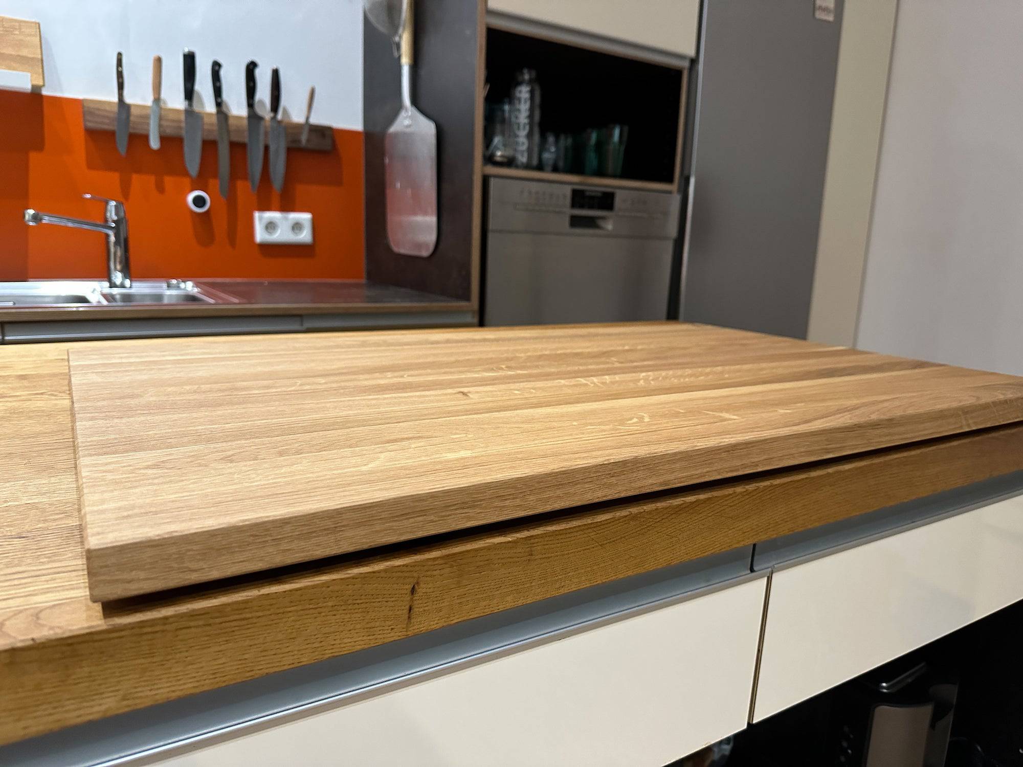 Halbe Ceranfeldabdeckung / Herdabdeckung aus Eiche - Spessartbrett