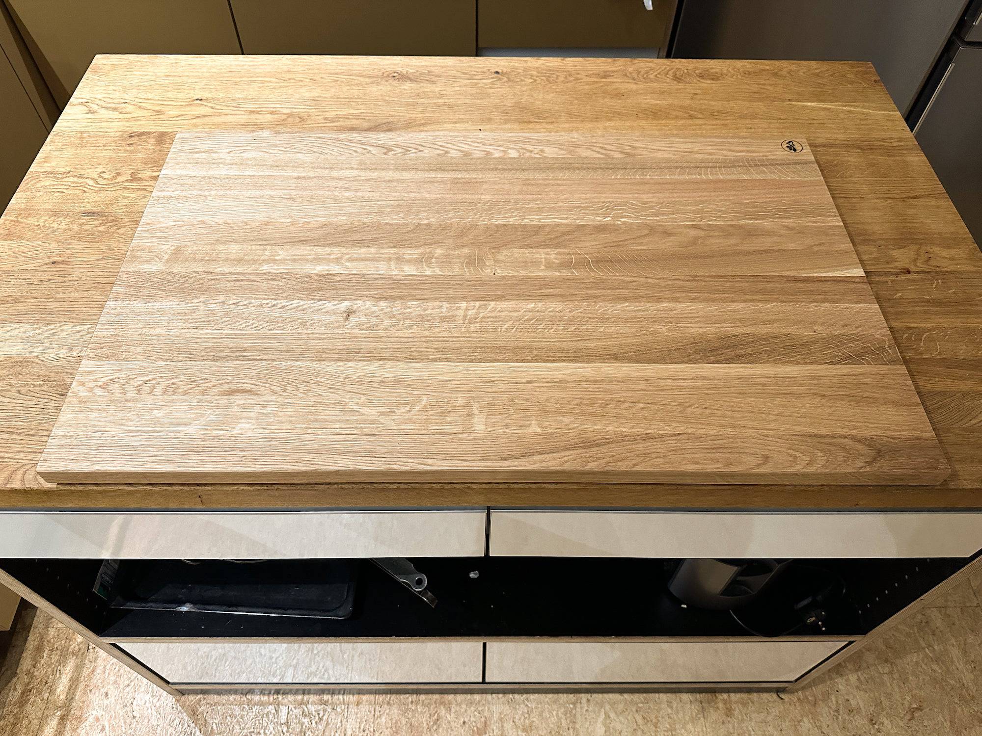 Halbe Ceranfeldabdeckung / Herdabdeckung aus Eiche - Spessartbrett