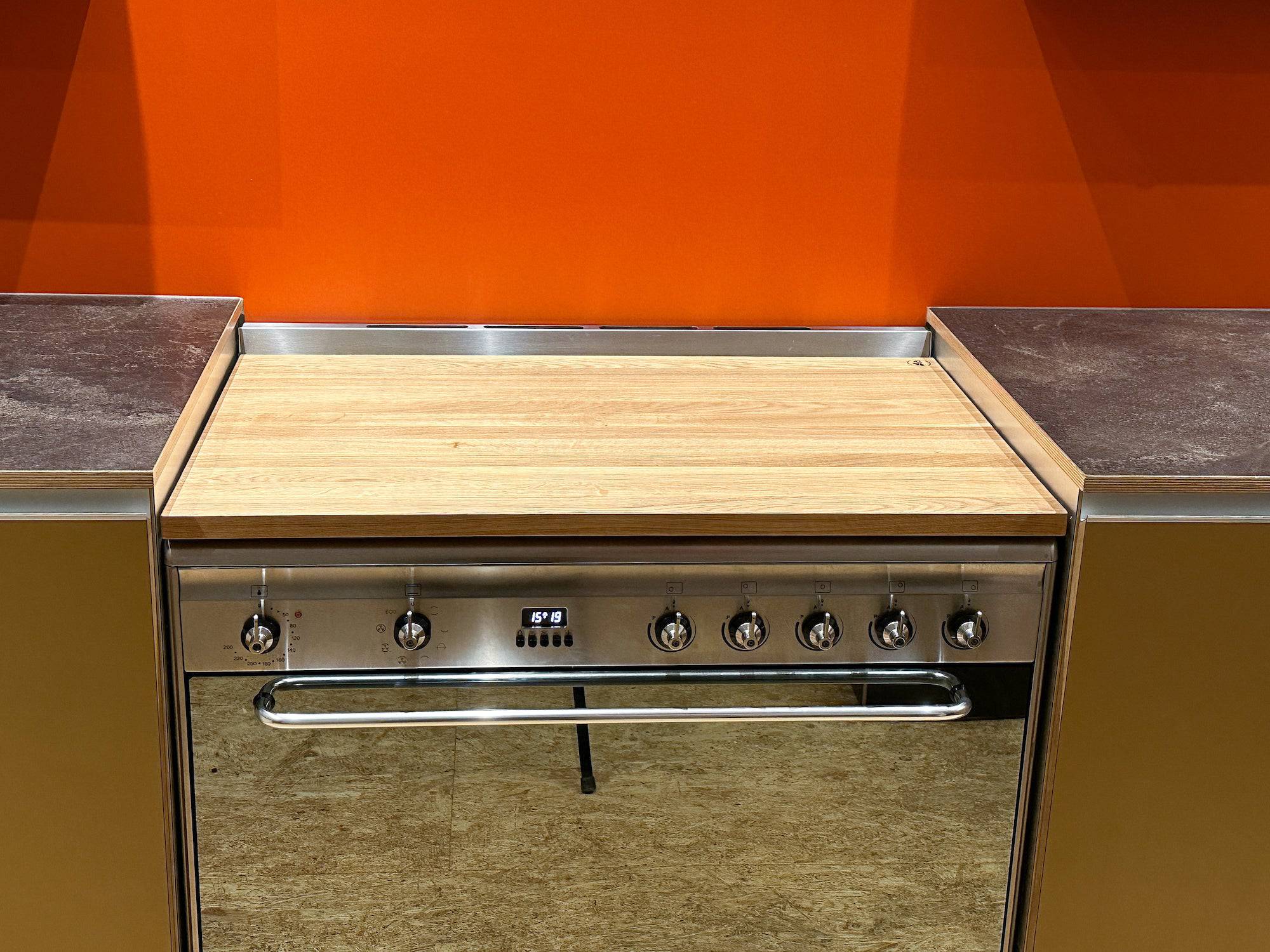 Halbe Ceranfeldabdeckung / Herdabdeckung aus Eiche - Spessartbrett