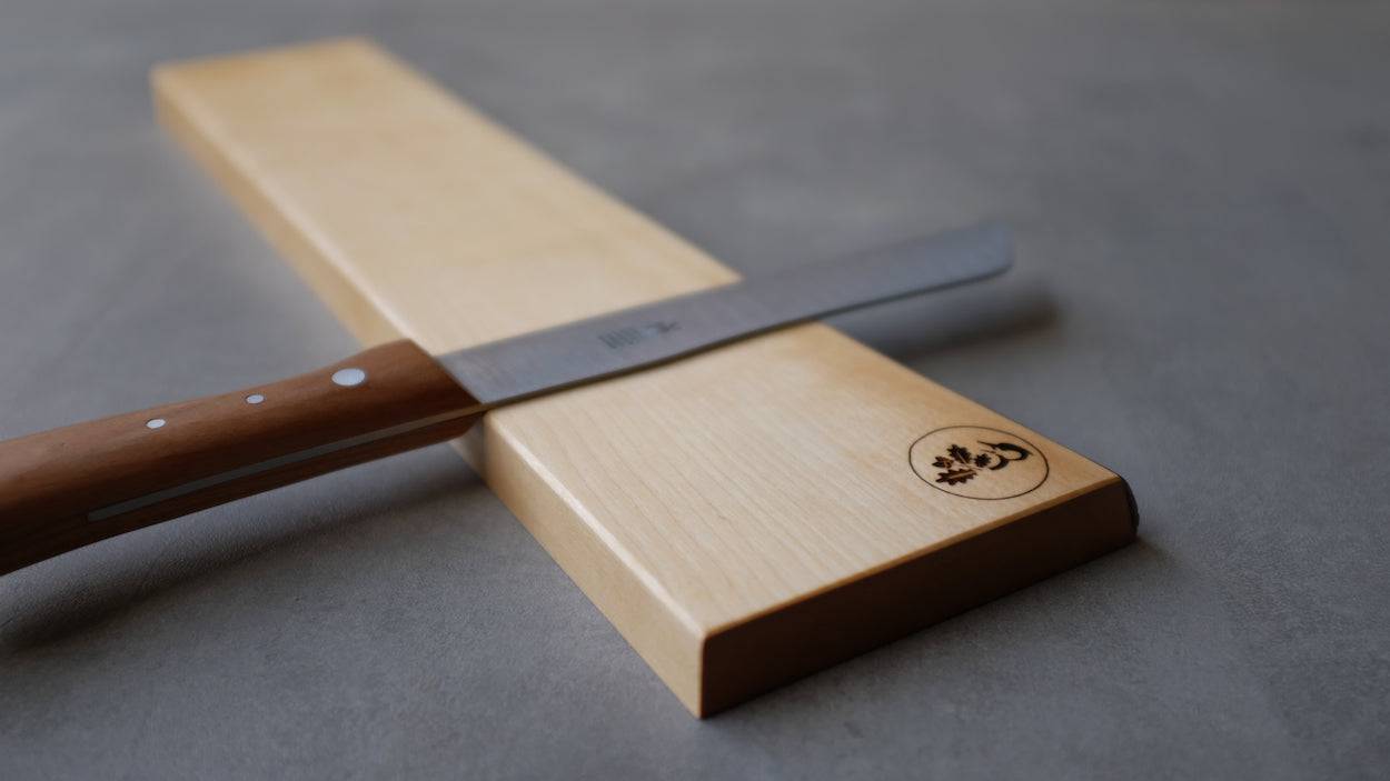 Detailansicht Messerhalter aus Birke