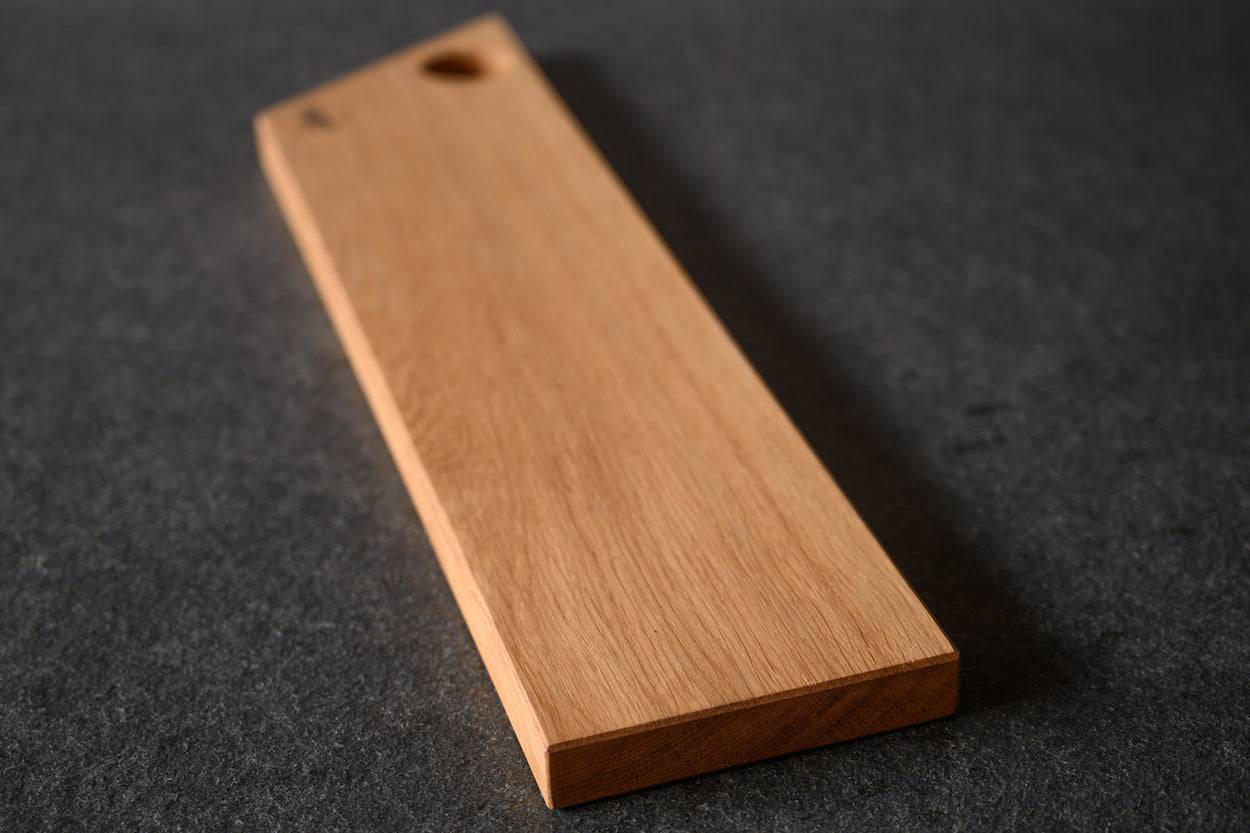 Detailansicht Maserung rechteckiges Servierbrett aus einem Stück Eiche