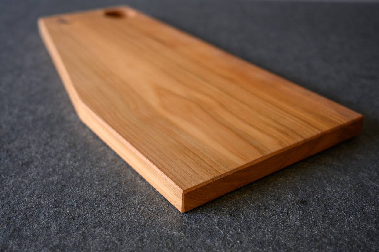 Detailansicht Maserung Schneidebrett aus einem Stück Kirsche