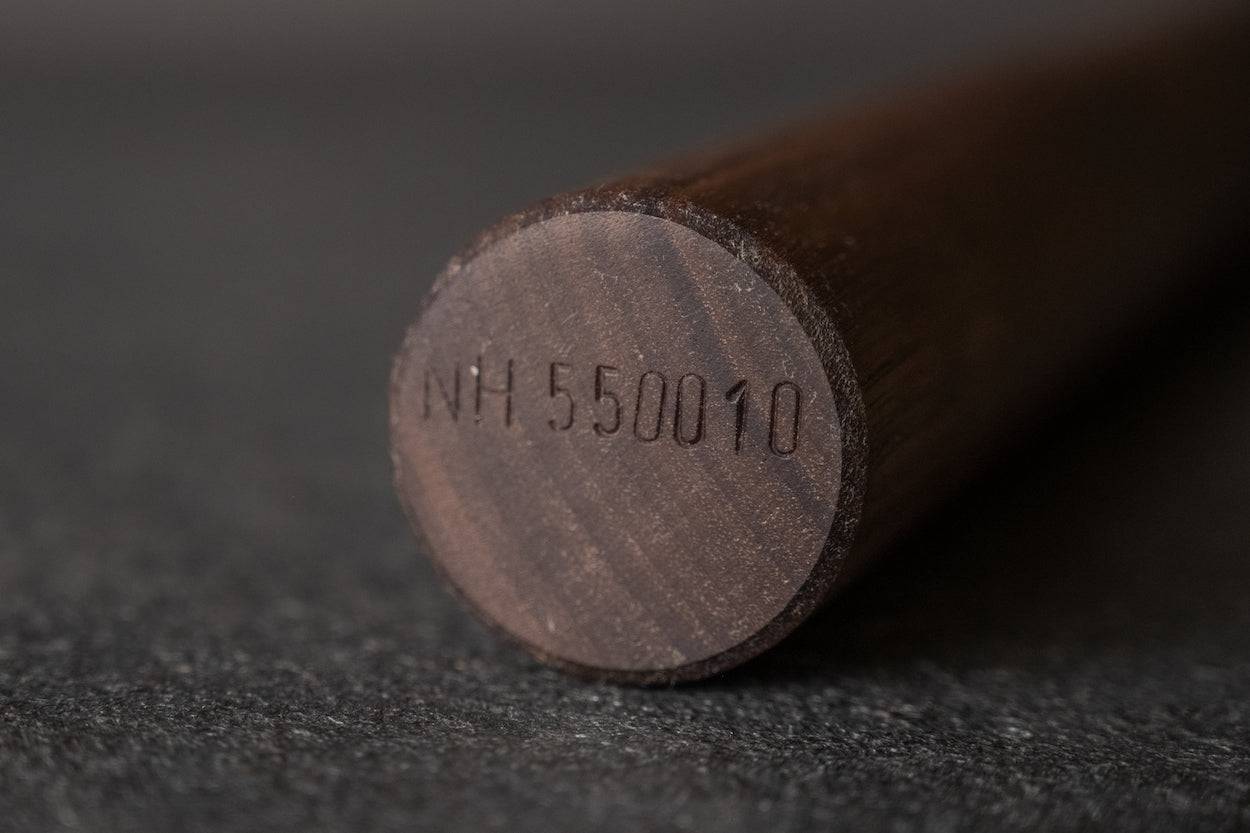 Teigrolle aus Nussbaum mit Nummer versehen