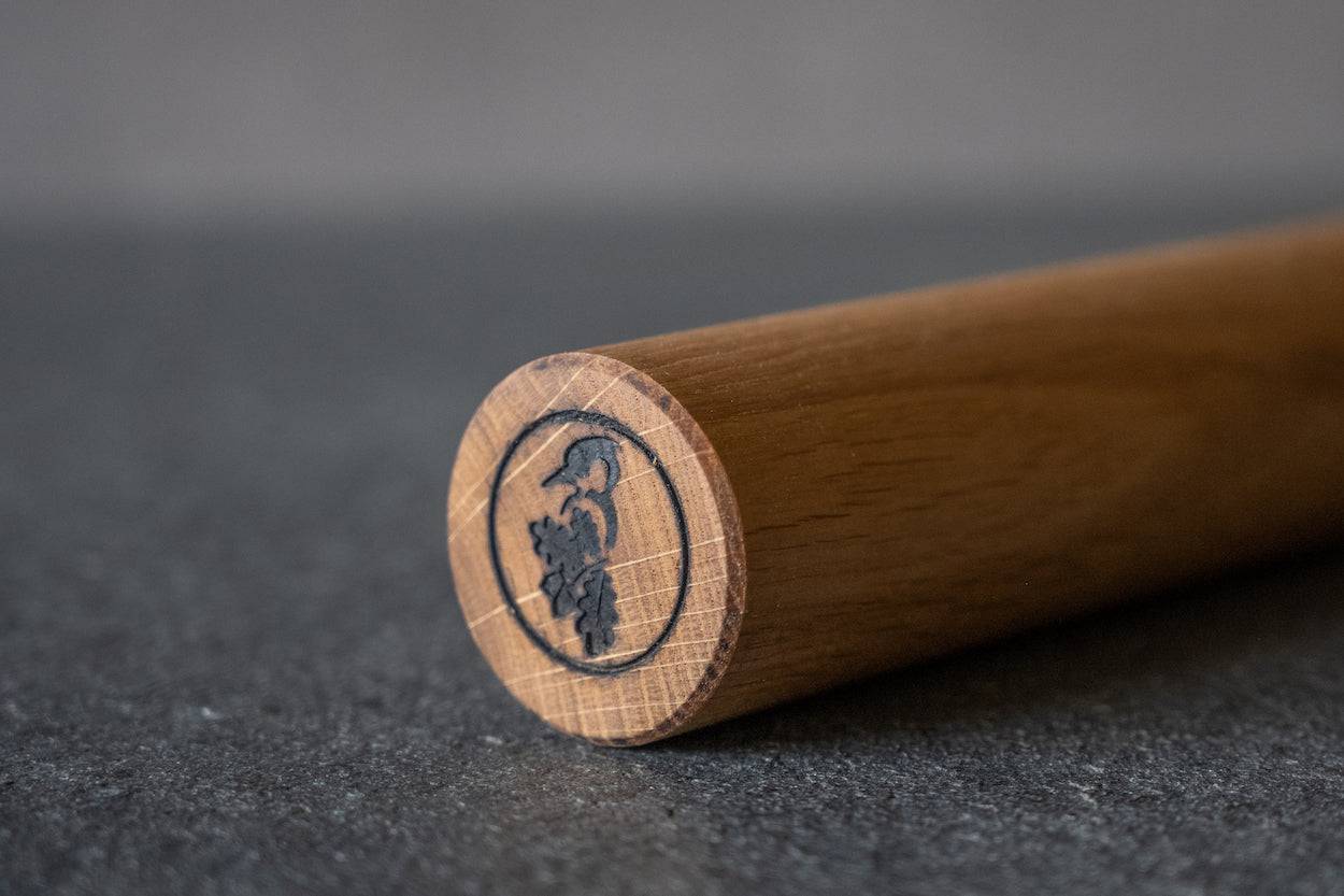 Nudelholz aus Eiche mit Logo