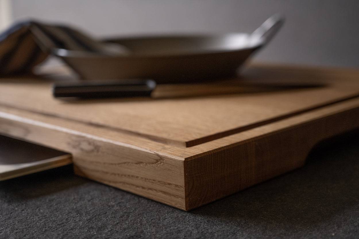 Detailansicht Ecke Schneideblock aus Eiche